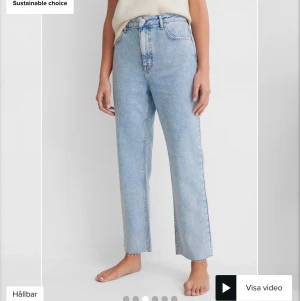 snygga raka jeans ifrån nakd  - blå jeans från nakd, aldrig använda! Frakt 59:- eller att vi möts upp i växjö! 