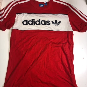 Adidas T-shirt - Adidas t-shirt i skick 7/10