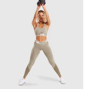 Gymshark tights - Säljer mina gymshark flex tights i storlek M! I bra skick - inga hål eller så. Använda totalt 3 gånger. Köpare står för frakten!