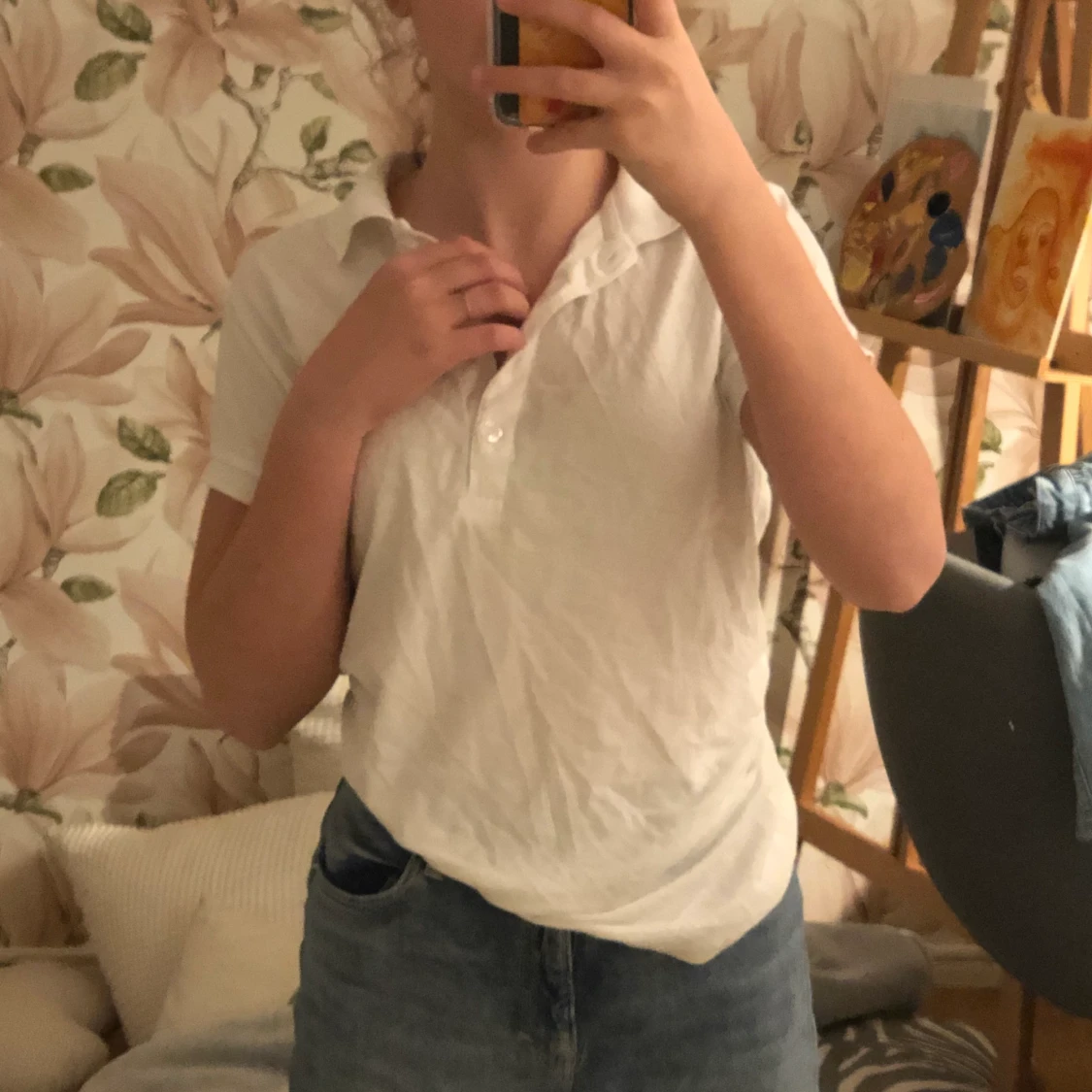 Vit t-shirt med krage