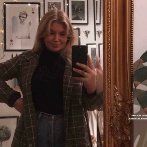  - Rutig kappa, i fint skick! Köpare står för frakt