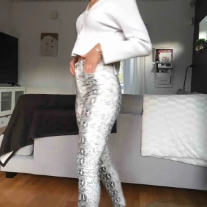  - Väldigt coola jeans från zara