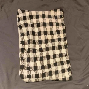  - världens finaste tubtopp från australiensiska märket miss valley. nyskick, aldrig använd endast provad. dubbelt tyg.