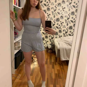  - Så himla fin, tyvärr lite för liten för mig därav aldrig använd   :( Köpare står för frakt 💖