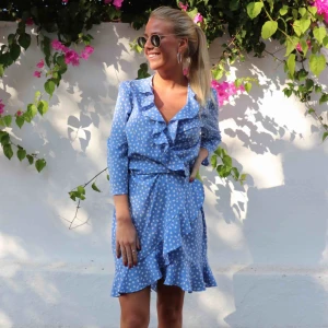  - Frakt tillkommer 63kr  Bud 210 + frakt 