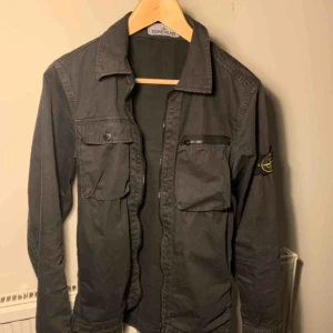  - Stone Island Overshirt Jacket   - Size: S - Bought for 2500 kr  - Very good condition: 9/10 *