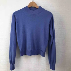  - Polo köpt på Beyond Retro, ganska fint skick, lite nopprig dock! Frakt tillkommer 💜 