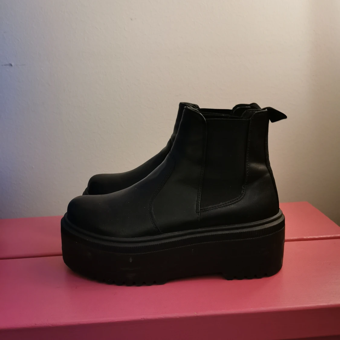 Platåskor från Asos stl 38 - 90