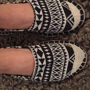 Indiska fabric shoes, size 34. Ethnic print black &white. Hippie style. 70's!;)
