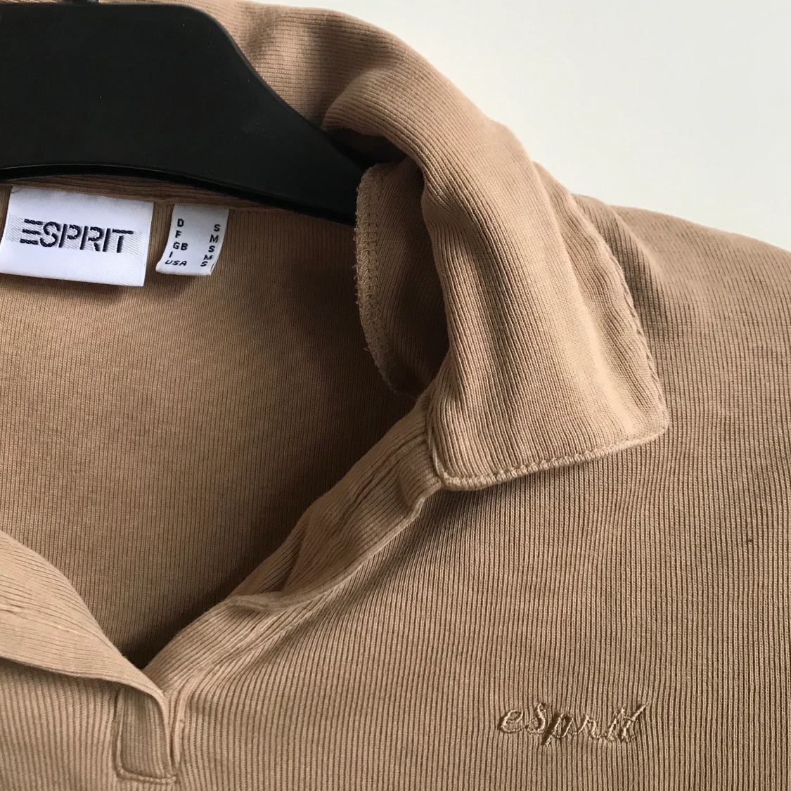 Beige långarmad piké - 91