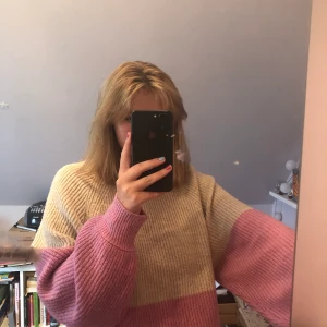 Gina Tricot stickad - Säljer en jättefin stickad tröja från Gina Tricot. Sååå mjuk. Säljer pga för stor.