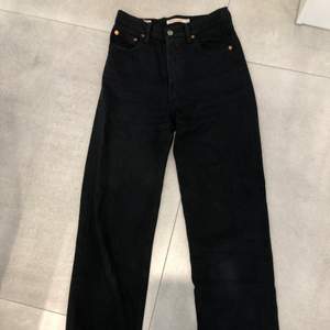 Levis ribcage straight jeans Strl w26 L29 Köparen står för frakten  Säljs pga ngt för korta för mig (jag är 172)