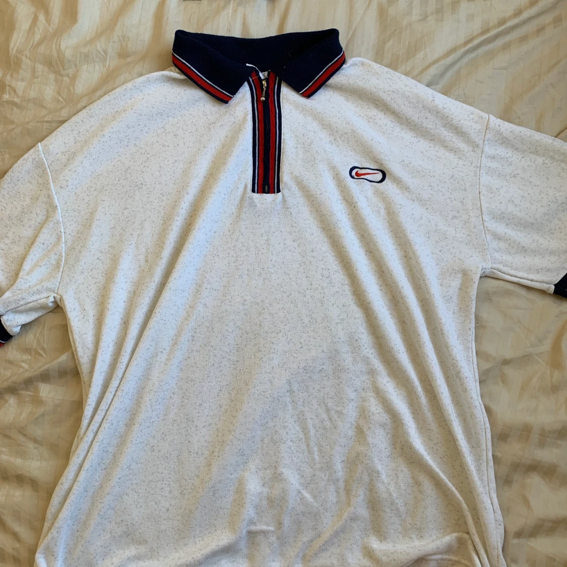 POLOTRÖJA FRÅN NIKE (SECONDHAND)