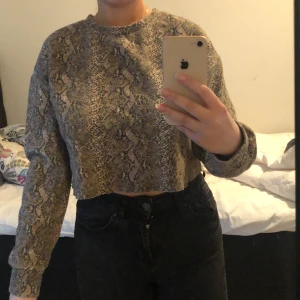 Sweatshirt  - Snake sweatshirt från zara