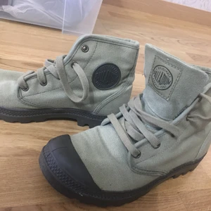 Palladium  - Helt ny. Storlek 38 