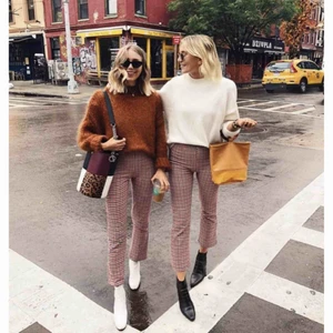  - Byxor från Free People köpta av Josephin Dahlberg. Säljer vidare Pga. Inte riktigt min stil.   Frakt tillkommer 70kr