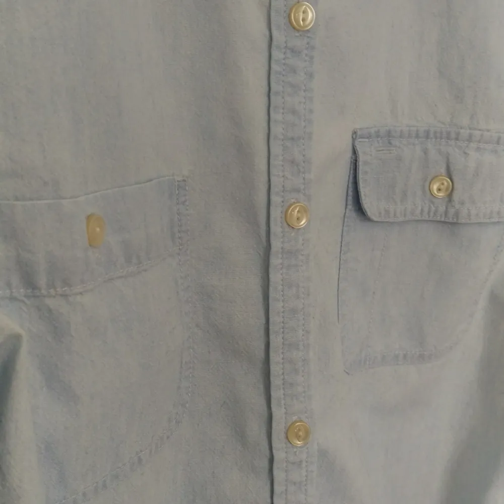Jeansskjorta från Ralph Lauren, köpt secondhand. Fint skick. Frakt 20:-. Skjortor.