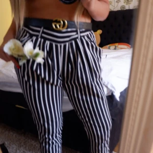  - Säljer den snygga byxor den är knappt använt säljer pga för liten för mig :) 