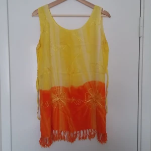  - Blus köpt i Brasilien, bomull, stl M/L.  Frakt inkluderat i priset.