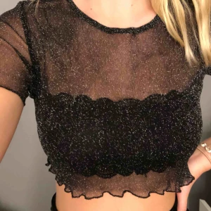  - Superfin glitter topp! Knappt använd. 😊