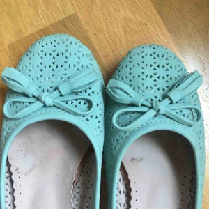  - Turkosgrön ballerina sommar skor. Knappt använda. 