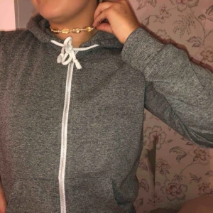  - Hodie från H&m inte använd så mycket 