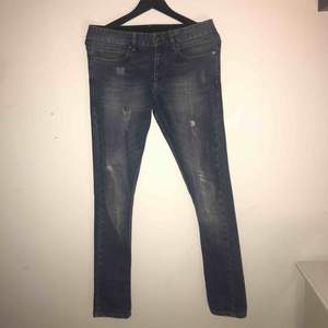 Galagowear jeans i strl 28 Sparsamt använda Pris: 100kr
