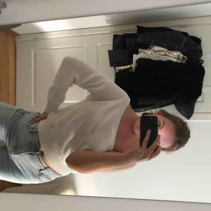  - Skit snygg one shoulder top från boohoo, använd endast en gång. Materialet är jätte stretchigt och skönt 