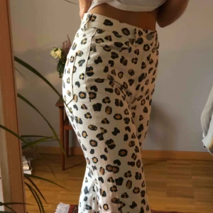  - Coola jeans från weekday i modellen Voyage!🤩😍👊🏽 (aldrig använda)