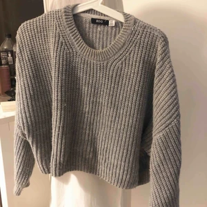  - Stickad, croppad. strl S tror jag. 120kr