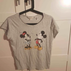  - Musse och Mimmi tröja, köpare står för frakten