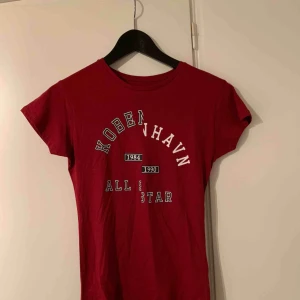  - Oanvänd t-shirt från primark