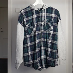  - Ball tröja med luva gott skick! 