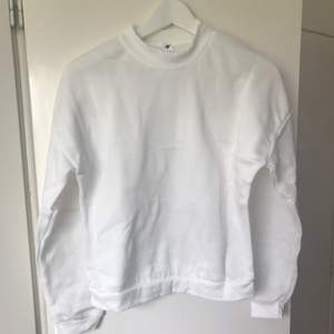 Vit, oanvänd sweatshirt 🐁🐇 ~frakt= 59kr~