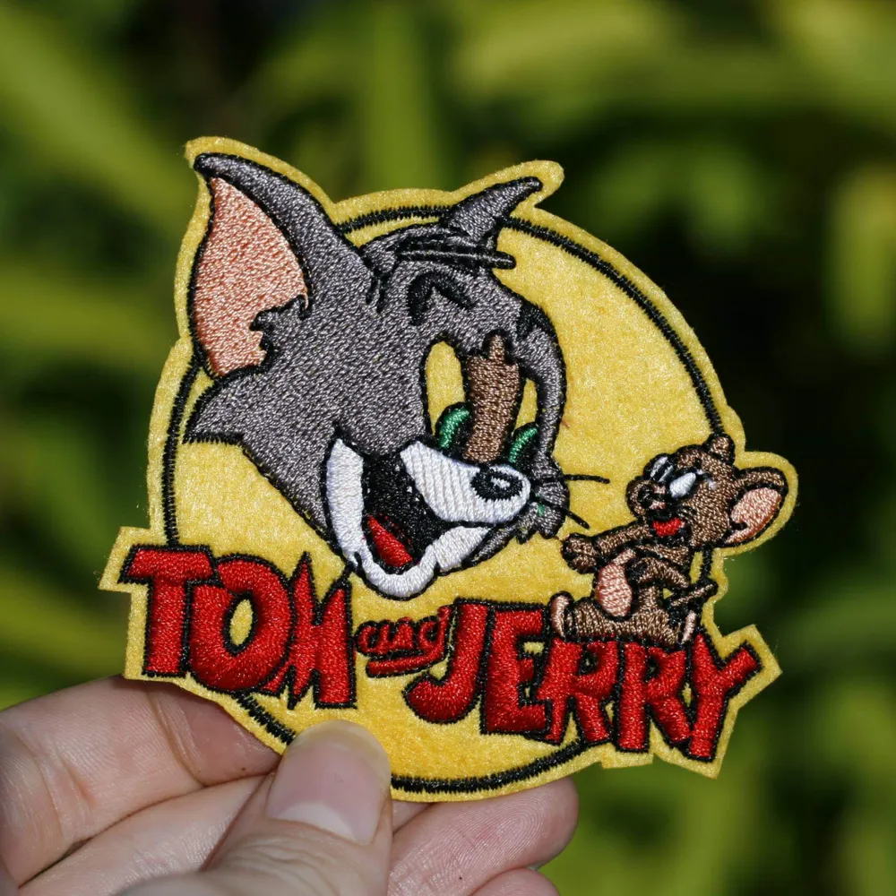 Tygmärke med Tom & Jerry på, NOSTALGI. Går att stryka på eller sy på för den händige 🙃 45KR inkl frakt . Accessoarer.