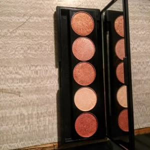  - Butikspris c:a 200:-. Oanvänd, säljer på grund av platsbrist.