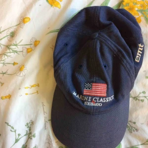  - Keps! Köparen står för frakt:)