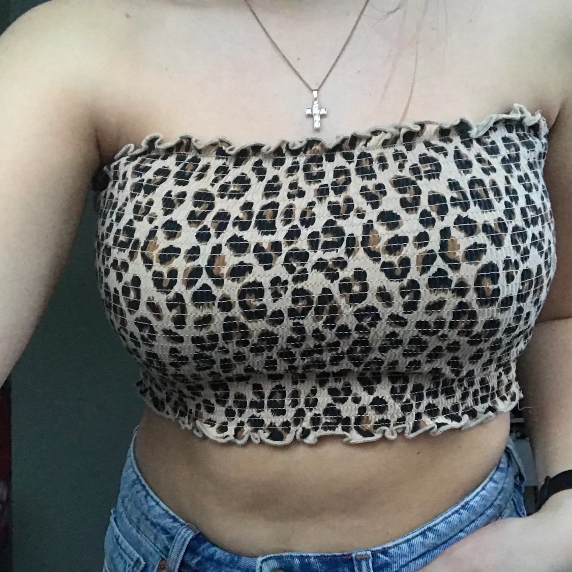 Leopardmönstrad Bandeau topp i strl S men elastisk tyg🐾 - 91