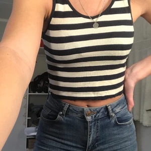 Topp - Väldigt stretchigt❤️frakt tillkommer 