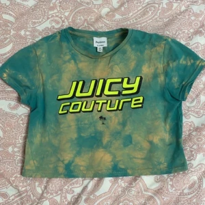 Topp - En så söt juicy couture topp som är köpt tie dye!