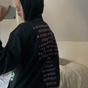 Carlings - Hoddie köpt från carlings. Inte så mycket använd så bra kvalite. Jättefin men kommer inte till användning 💗 frakt tillkommer!