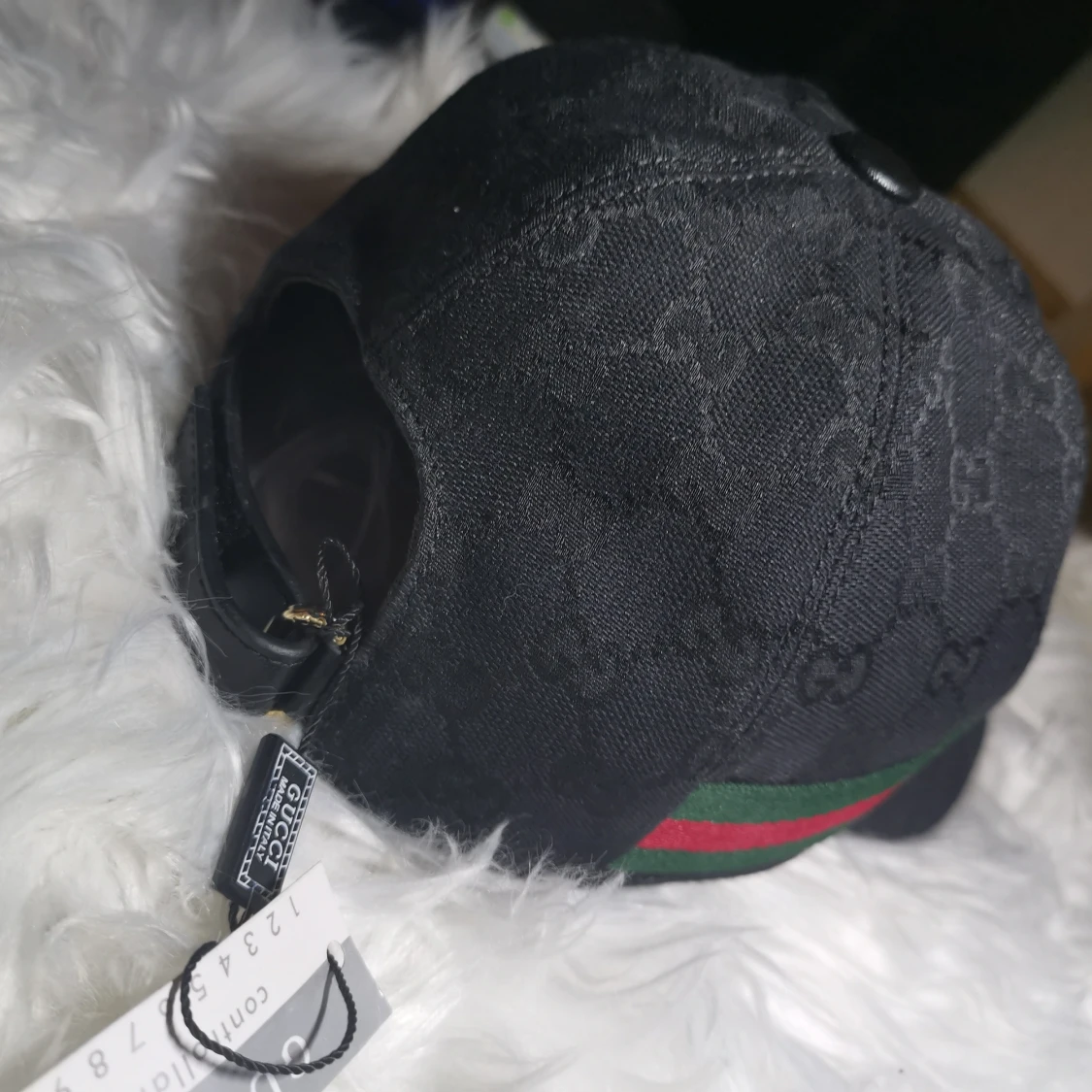 G.ucci orginal svart canvaskeps  - 91