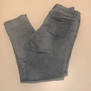 164 - Supersköna byxor för bara 80kr. Köpte de för 200kr på rea.