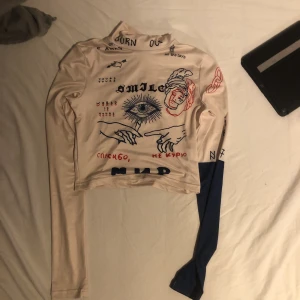 Mesh Top - Mesh Top//Cropped från AliExpress Original pris: 10$ Använd- i gott skick// Tar bara emot swish[SÅLD]