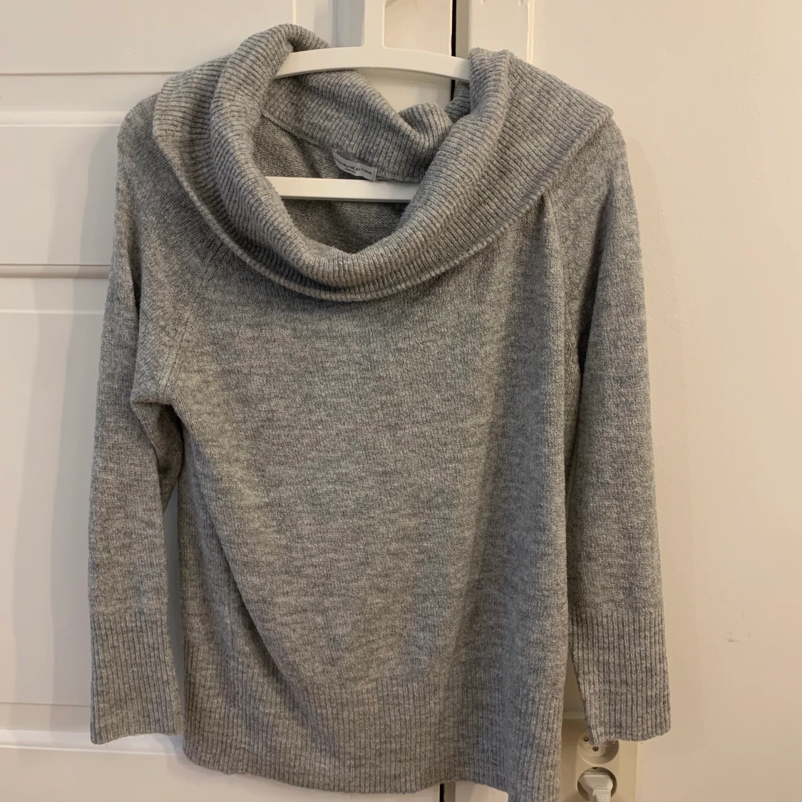 Mysig stickad tröja  - 90