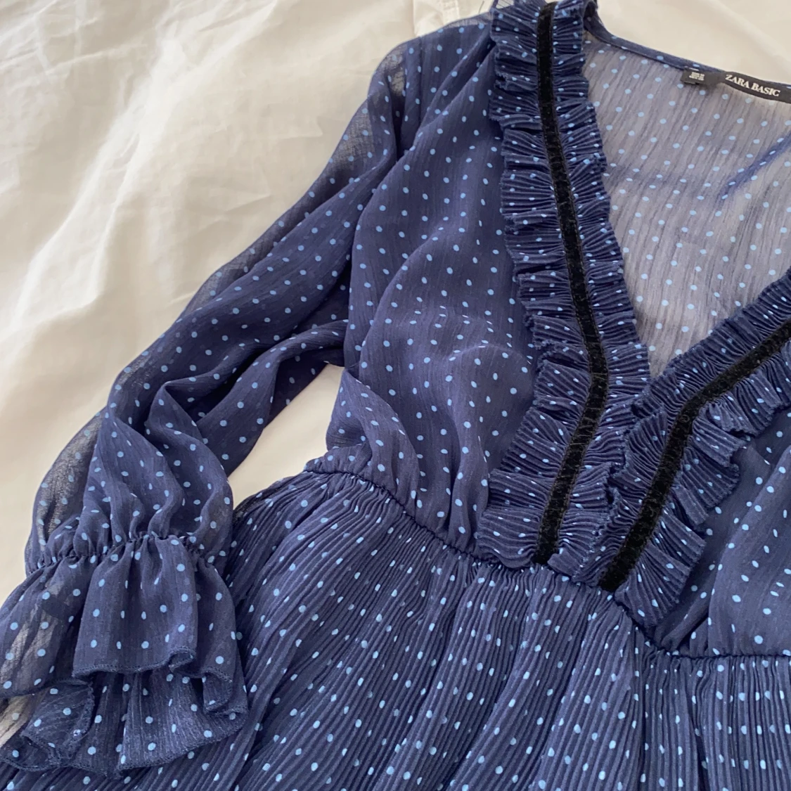 Mörkblå prickig Zaraklänning  - 91