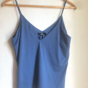 Linne från Bikbok  - Oversized linne 💙 Använd en gång! Kan mötas upp i Malmö eller skickas för 42kr (frakt) ❤️