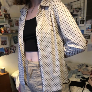 💛 mönstrad skjorta  - En mönstrad vintage skjorta köpt på second hand 💛🧡❤️