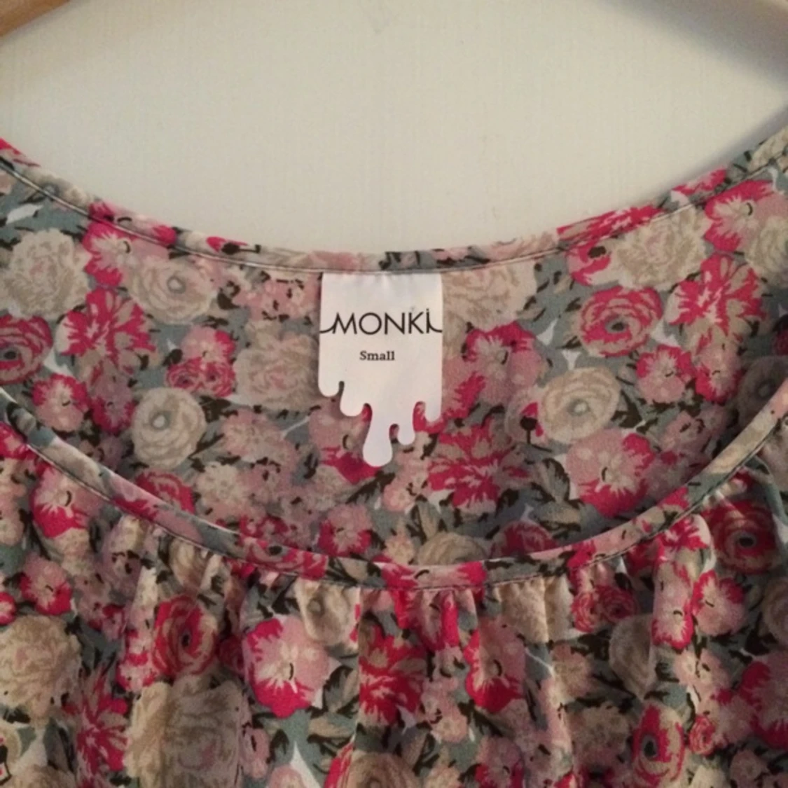 Klänning från monki. Sparsamt använd.  - 1405701850