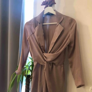  - Fin klänning i xs, ifrån missguided 
